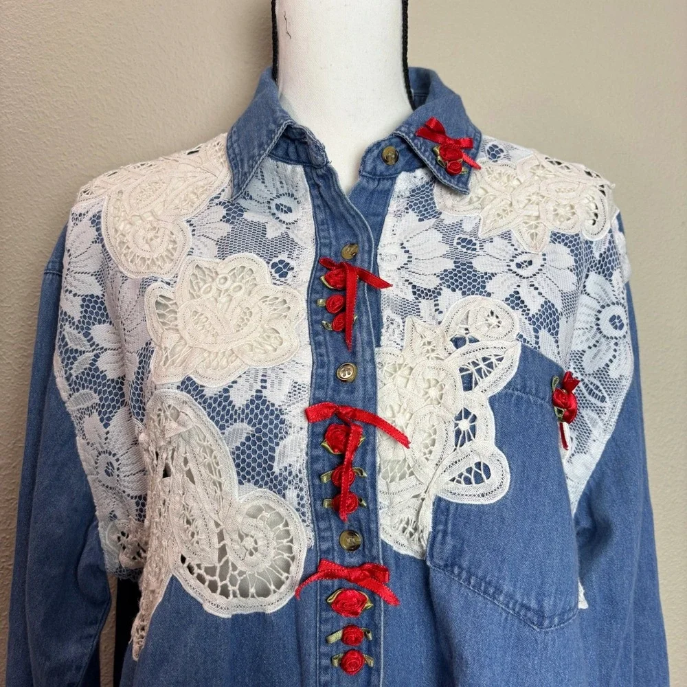 PTNY Denim Shirt Lace Applique Rose Accents Western Blouse‎ Size Large 90s